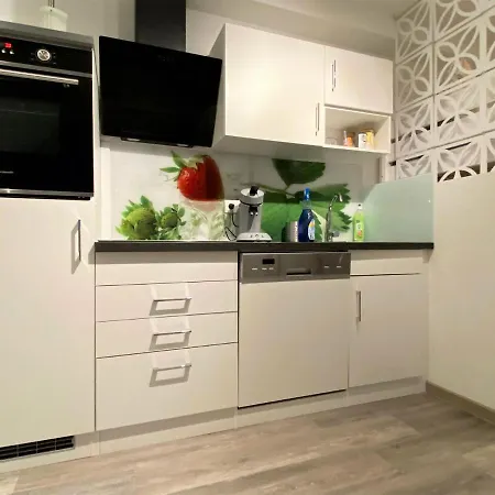 Apartment Fancy, Ep Tickets über Uns Erhältlich *